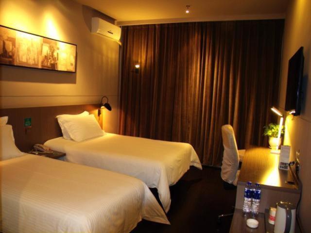 Jinjiang Inn Select Zhenzhou Dongfeng Road Technology Market Zhengzhou Bagian luar foto